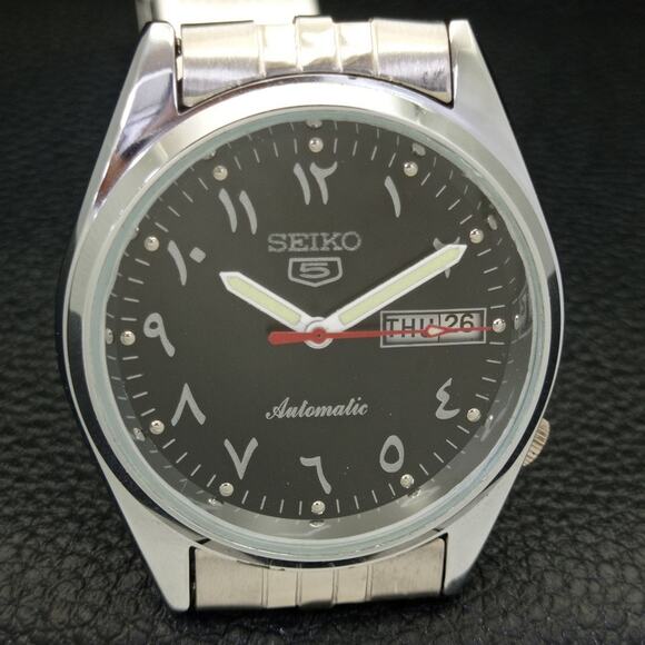 Vintage 1982 Seiko Arabic Automatic Mens Silver Watch W/daydate & Black accents - Picture 4 of 9